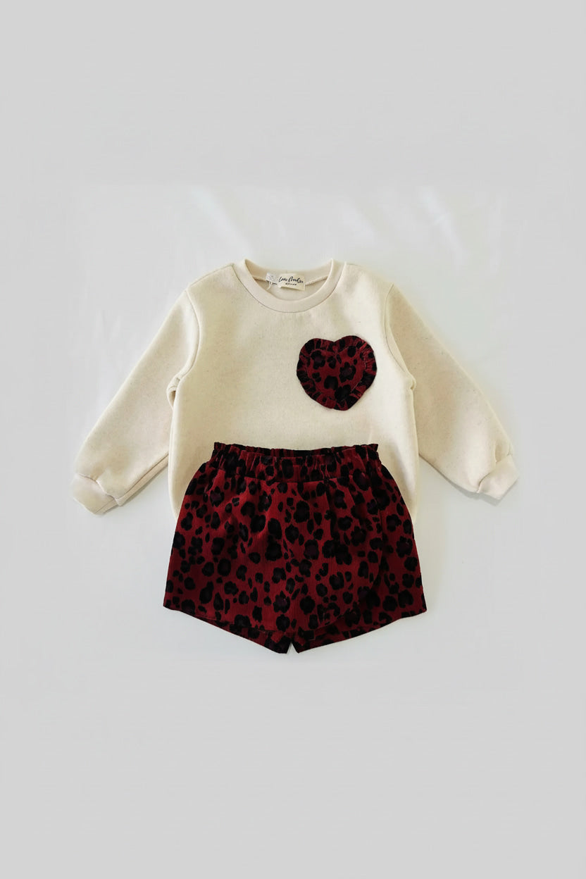 Ensemble enfant : sweat écru à cœur léopard et jupe-culotte en velours côtelé léopard