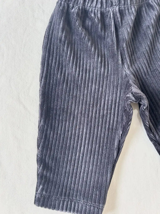 Pantalon bébé large en velours côtelé marine, vue de face