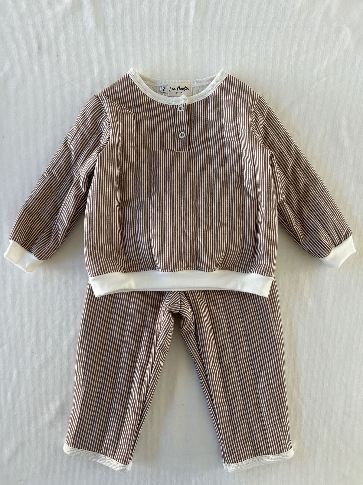 Ensemble bébé matelassé rayé cacao et écru - Fait main en France modèle Lucien.
