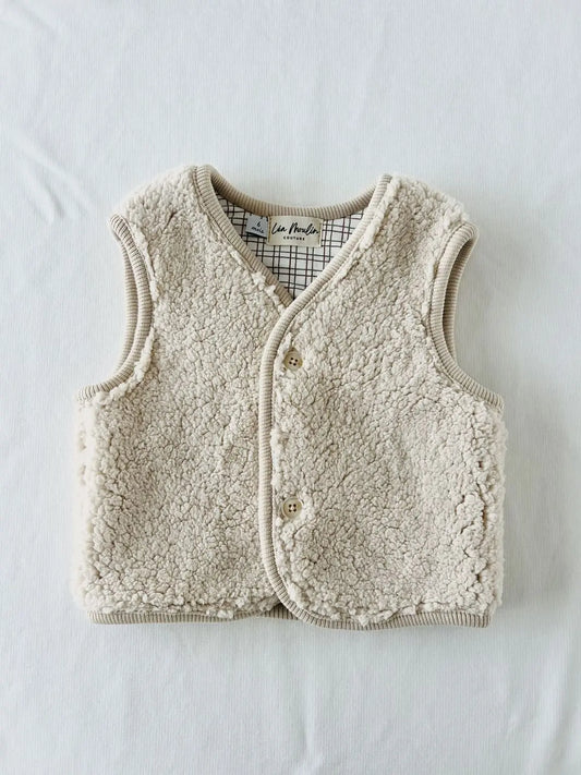Gilet de berger bébé Marcel en sherpa écru. Création française.