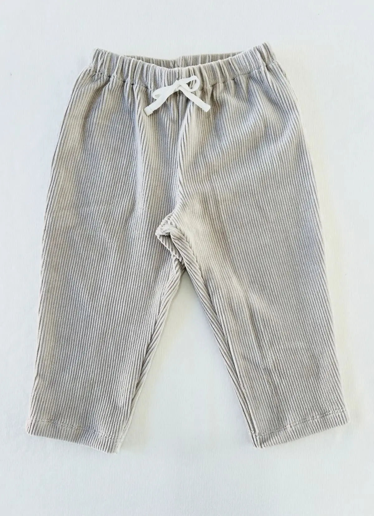 Pantalon bébé en velours gris extensible - Fait main en France modèle Gabriel.