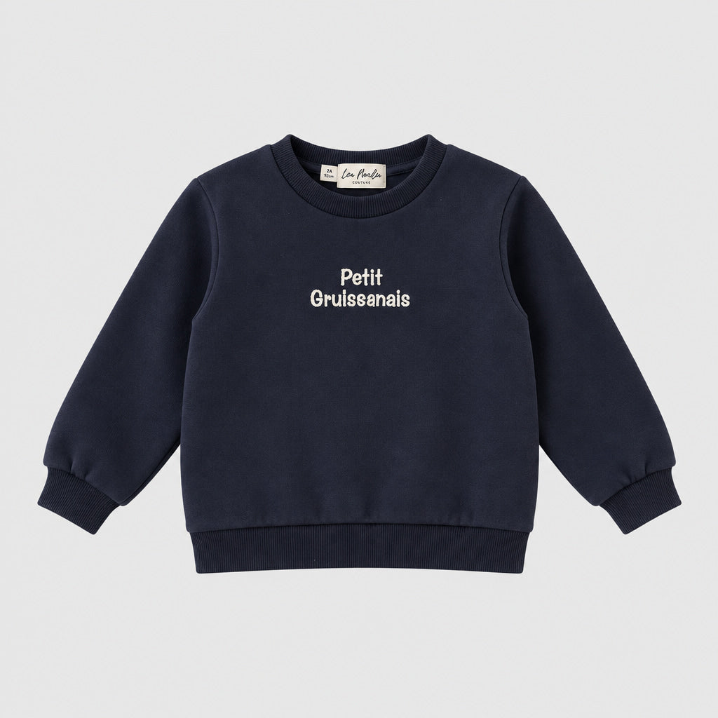 Sweat bébé garçon bleu marine brodé Petit Gruissanais, manches longues en coton doux - Léa Moulin Couture