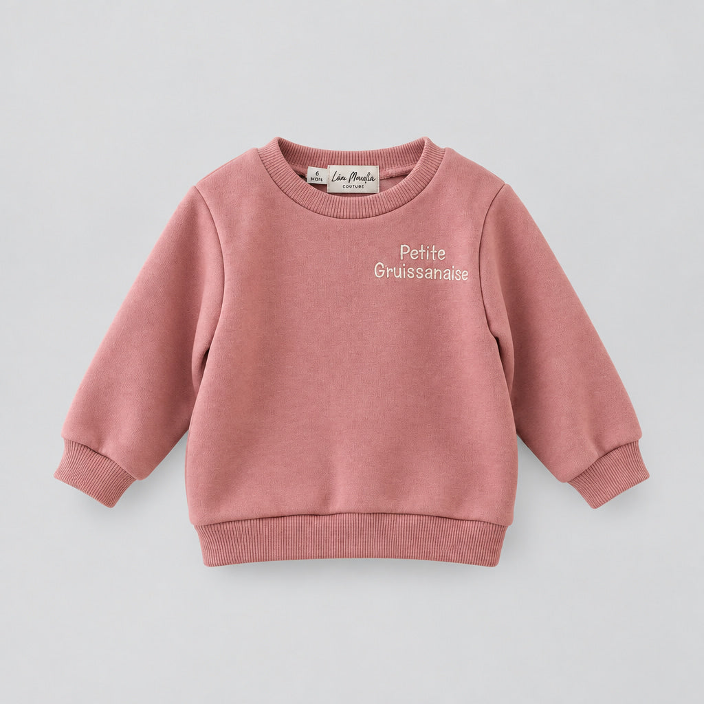 Sweat bébé fille vieux rose brodé Petite Gruissanaise, manches longues en coton doux - Léa Moulin Couture