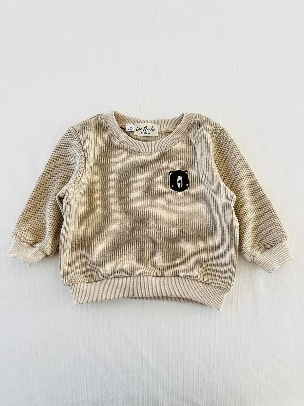 Pull léger modèle Gabin couleur lin, création française artisanale.